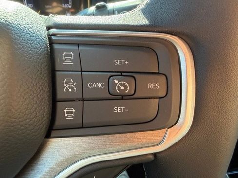 New 2025 Jeep Wagoneer 4WD w/ HD Trailer Tow Package image 16