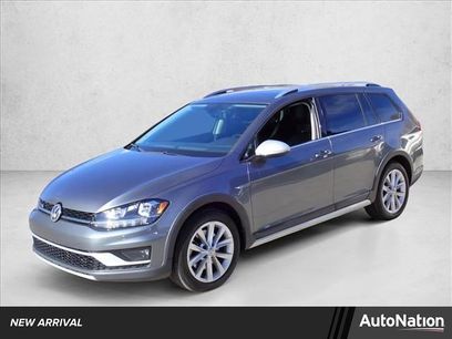 Used 2018 Volkswagen Golf SE