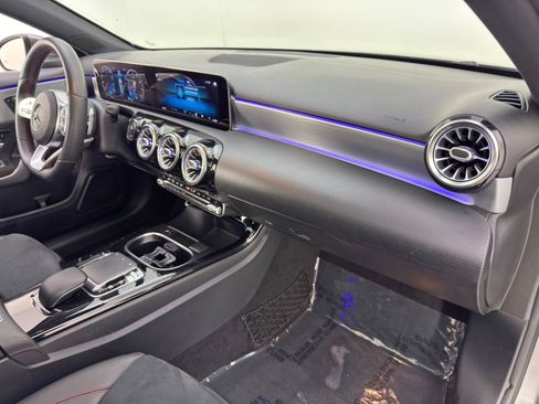 Used 2019 Mercedes-Benz A 220 A 220 w/ AMG Line & Premium Pa image 14