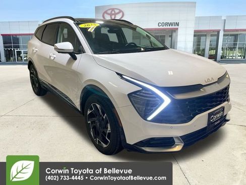 Used 2025 Kia Sportage SX image 2