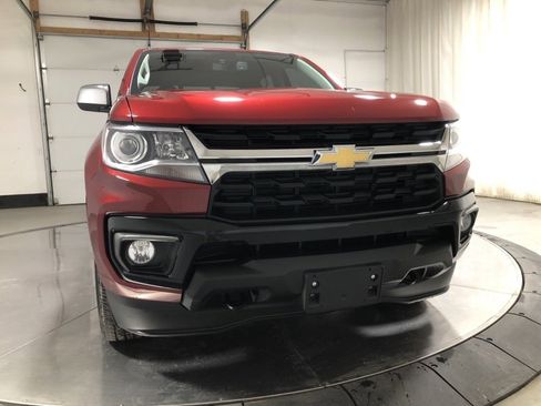 Used 2021 Chevrolet Colorado LT image 2