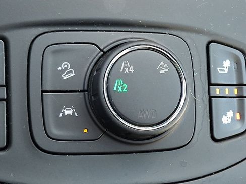 Used 2022 GMC Terrain SLT w/ Infotainment Package II AWD/4WD image 29