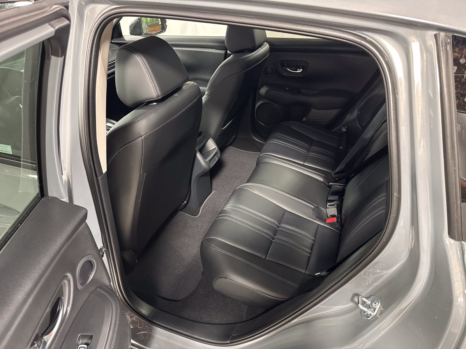Used 2027 Honda HR-V EX-L image 5