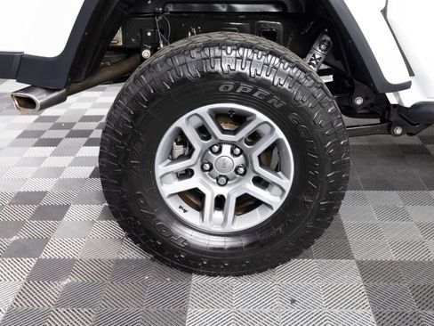Used 2021 Jeep Gladiator Sport AWD/4WD image 36