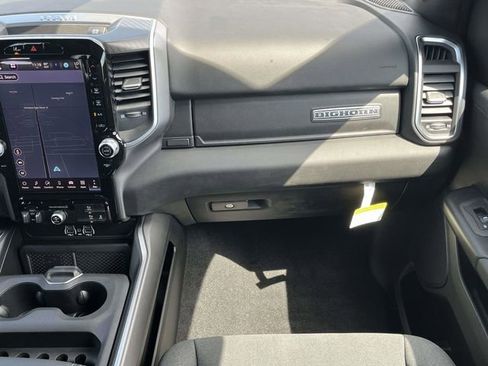 New 2026 RAM 1500 4x4 Crew Cab image 14