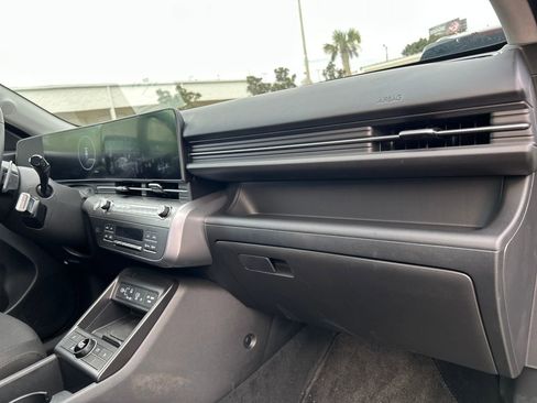 Used 2025 Hyundai Kona SEL image 15