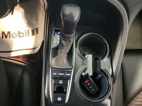 Used 2020 Toyota Camry XSE image 20