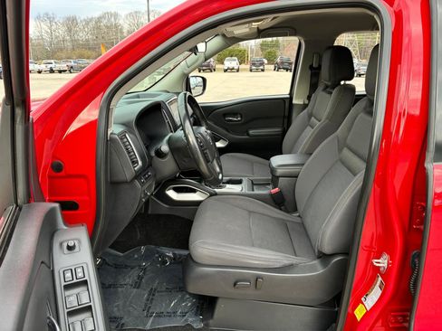 Used 2023 Nissan Frontier SV w/ SV Convenience Package image 10