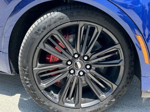 New 2025 Cadillac XT5 Premium Luxury image 3