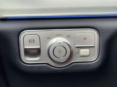 Used 2025 Mercedes-Benz GLE 350 4MATIC image 12