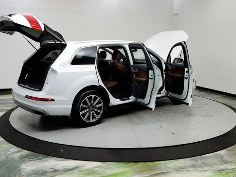 Used 2019 Audi Q7 2.0T Premium Plus w/ Premium Plus Package AWD/4WD image 11