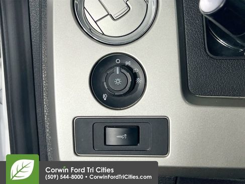 Used 2014 Ford F150 FX4 w/ Equipment Group 401A Mid AWD/4WD image 18
