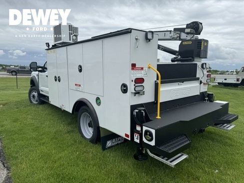 Used 2024 Ford F550 4x4 Regular Cab Super Duty image 2