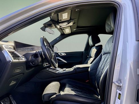 Used 2025 BMW X6 M60i image 10