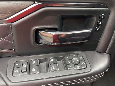 New 2026 RAM 2500 Limited AWD/4WD image 7