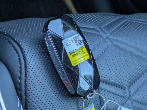 Used 2025 Genesis GV80 3.5T e-SC image 30