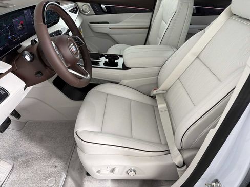 New 2026 Buick Enclave Avenir w/ Super Cruise Package image 8