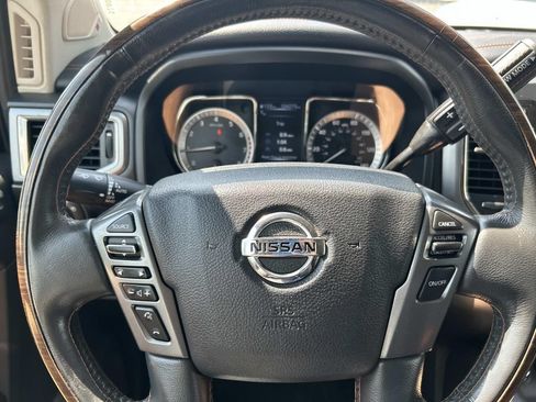 Used 2017 Nissan Titan Platinum Reserve RWD image 40