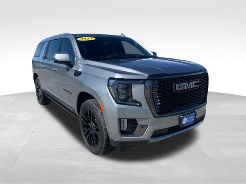 Used 2024 GMC Yukon XL Denali Ultimate image 10