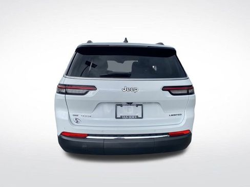 Used 2022 Jeep Grand Cherokee L Limited image 9