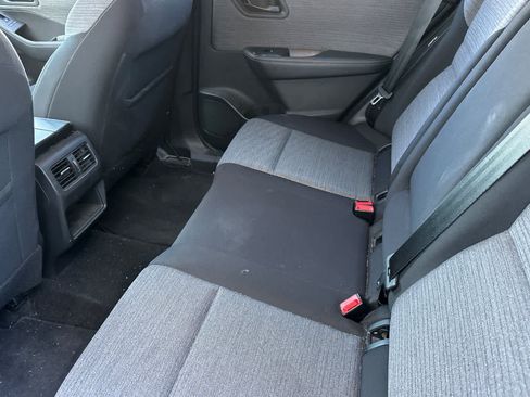 Used 2021 Nissan Rogue S FWD image 5