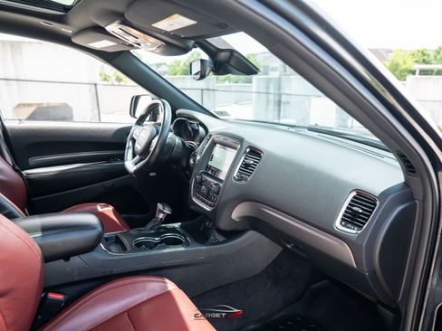 Used 2018 Dodge Durango SRT w/ Technology Group AWD/4WD image 15