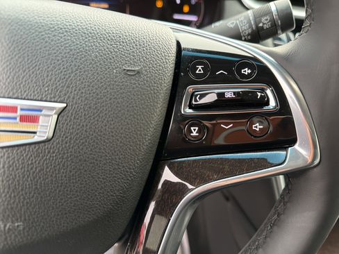 Used 2017 Cadillac XTS Luxury image 15