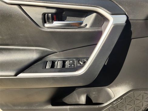 Used 2024 Toyota RAV4 XLE image 17