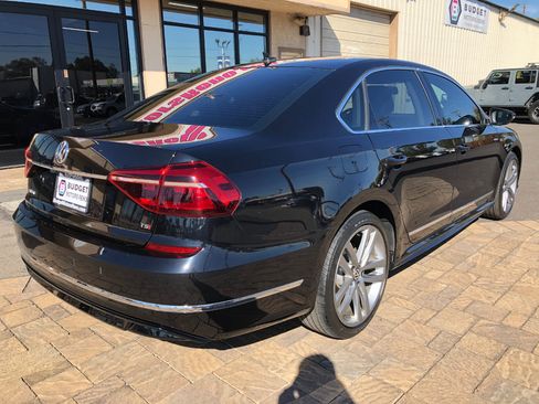 Used 2017 Volkswagen Passat 1.8T R-Line image 2