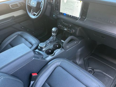 New 2026 Ford Bronco Badlands image 16