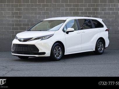Used 2023 Toyota Sienna LE
