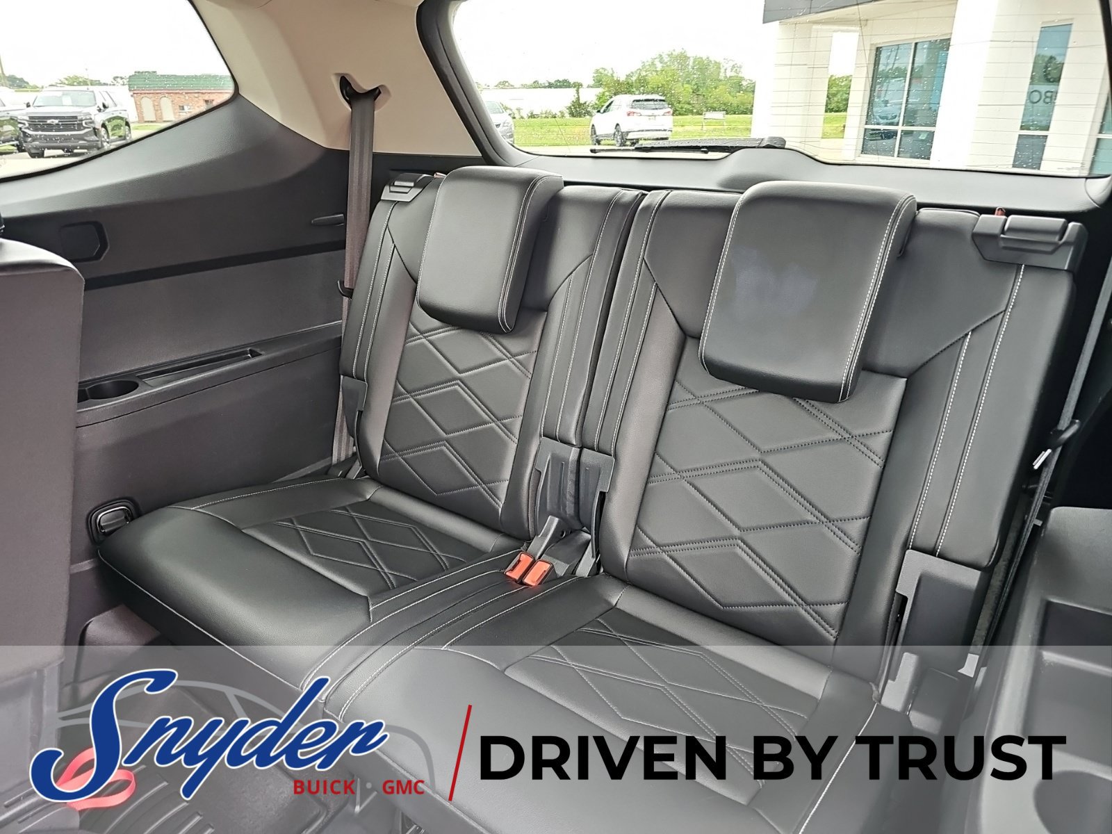 Used 2024 Volkswagen Atlas SE FWD image 24