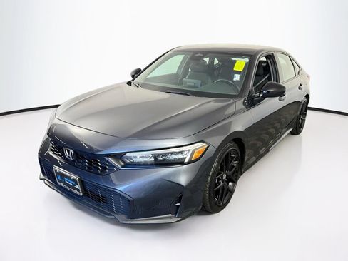 Used 2025 Honda Civic Sport image 3