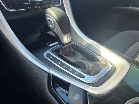 Used 2016 Ford Fusion SE FWD image 15