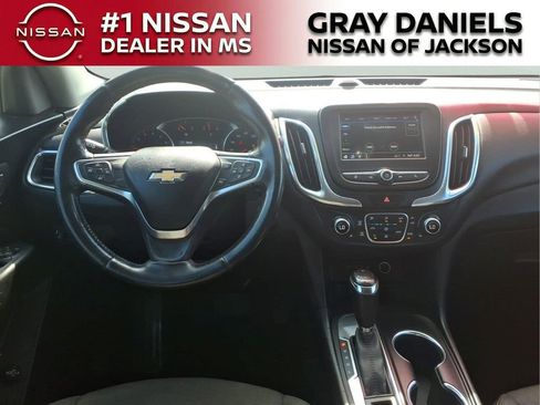 Used 2019 Chevrolet Equinox LT FWD image 10