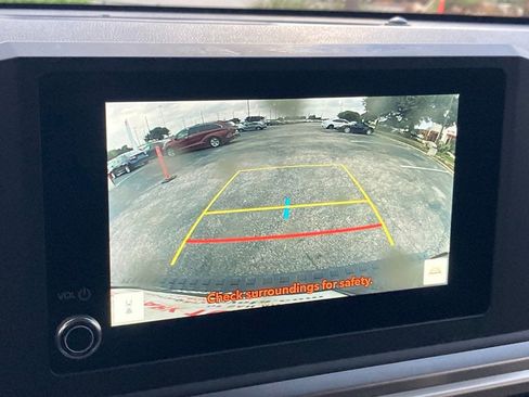 Used 2025 Toyota 4Runner SR5 AWD/4WD image 22