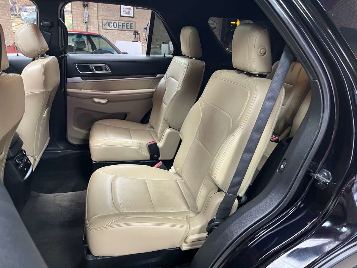 Used 2017 Ford Explorer Limited w/ Equipment Group 303A AWD/4WD image 25