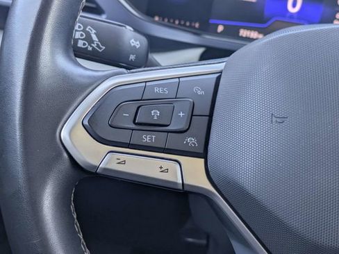 Used 2022 Volkswagen Taos SE w/ Panoramic Sunroof Package image 23