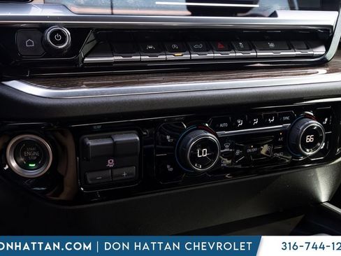 Used 2023 Chevrolet Silverado 1500 RST w/ Redline Edition AWD/4WD image 8