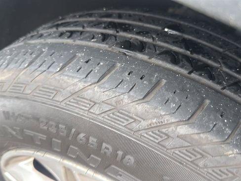 Used 2019 Chevrolet Blazer LT w/ Sound & Technology Package image 50