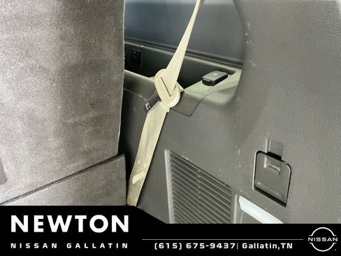 Used 2021 Ford Expedition XLT AWD/4WD image 30