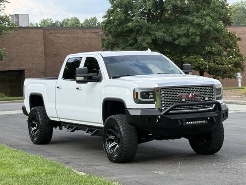 Used 2015 GMC Sierra 2500 Denali w/ Duramax Plus Package AWD/4WD image 3