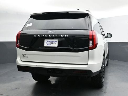 New 2025 Ford Expedition Active image 11