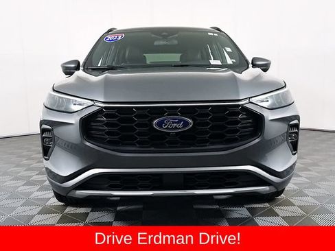 Used 2023 Ford Escape ST-Line Select w/ Tech Pack #2 AWD/4WD image 2