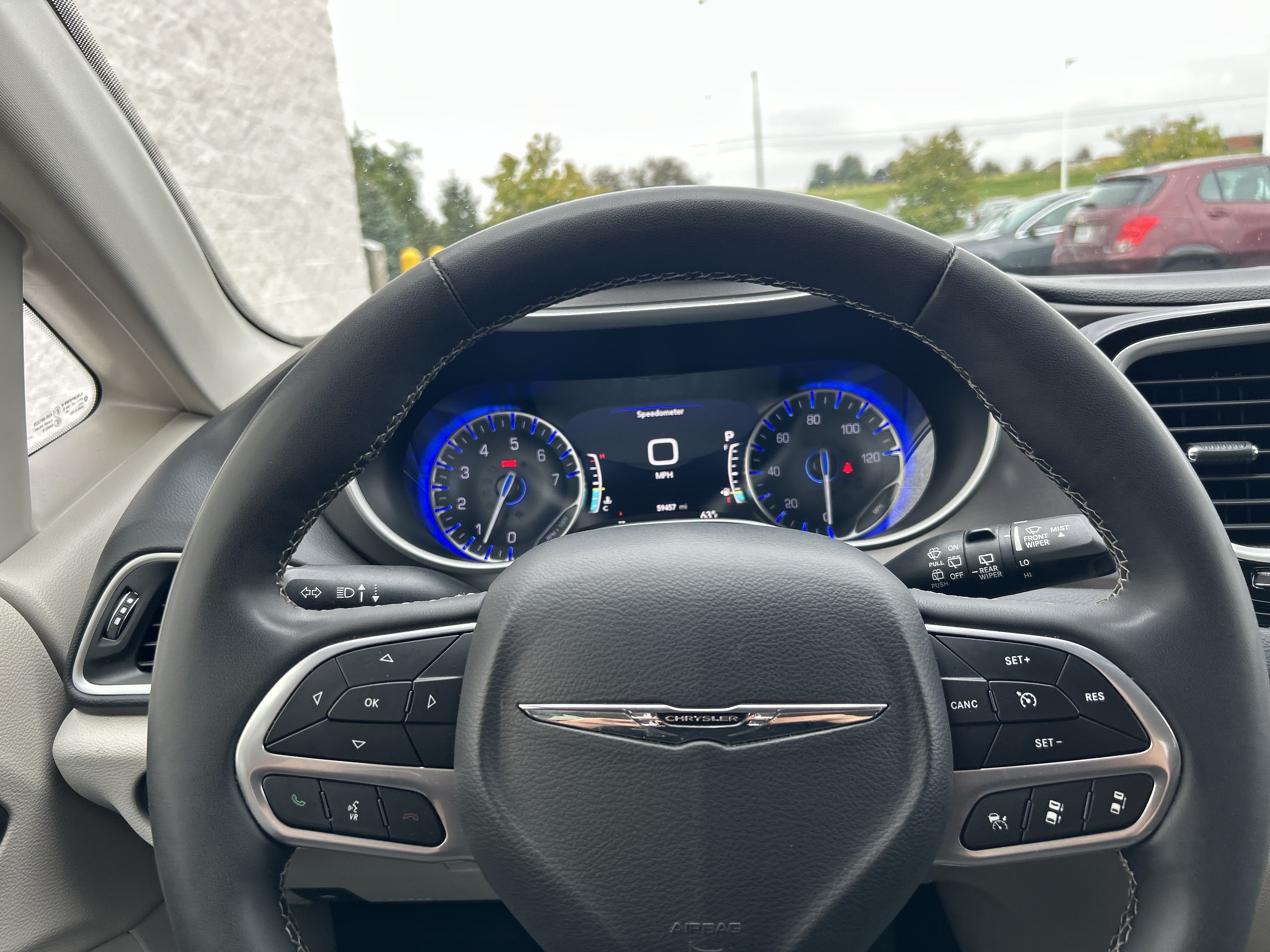 Used 2023 Chrysler Pacifica Touring-L FWD image 18