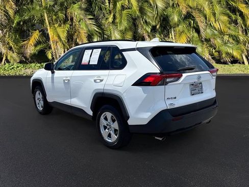 Used 2021 Toyota RAV4 XLE FWD image 7