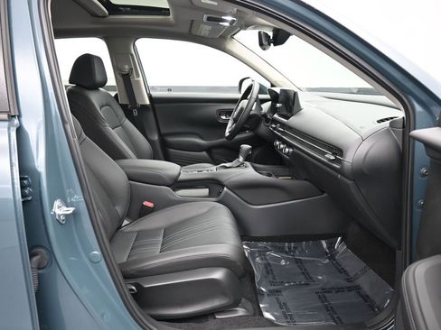 Certified 2025 Honda HR-V EX-L image 39