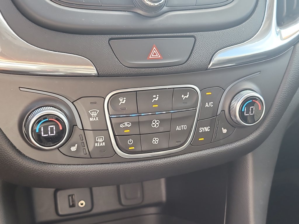 Used 2018 Chevrolet Equinox LT AWD/4WD image 28