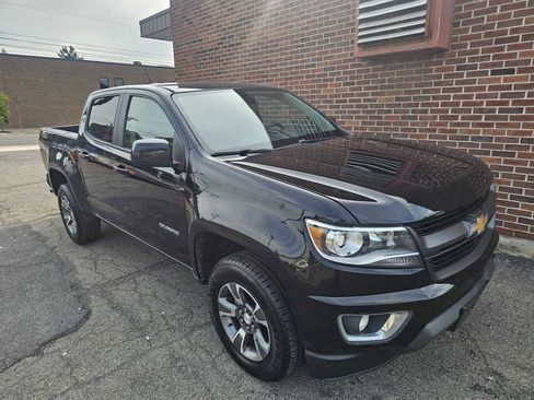 Used 2018 Chevrolet Colorado Z71 AWD/4WD image 3