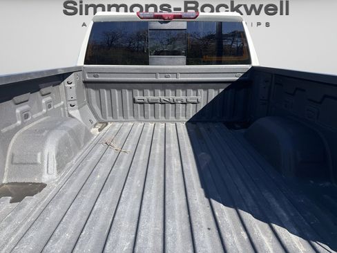 Used 2024 GMC Sierra 1500 Denali w/ Technology Package AWD/4WD image 18